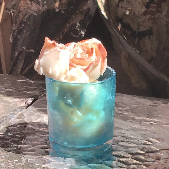 May is Mother’s Day and Teacher Appreciation Month. Makes sense to give scents! - Picture 10 of 13